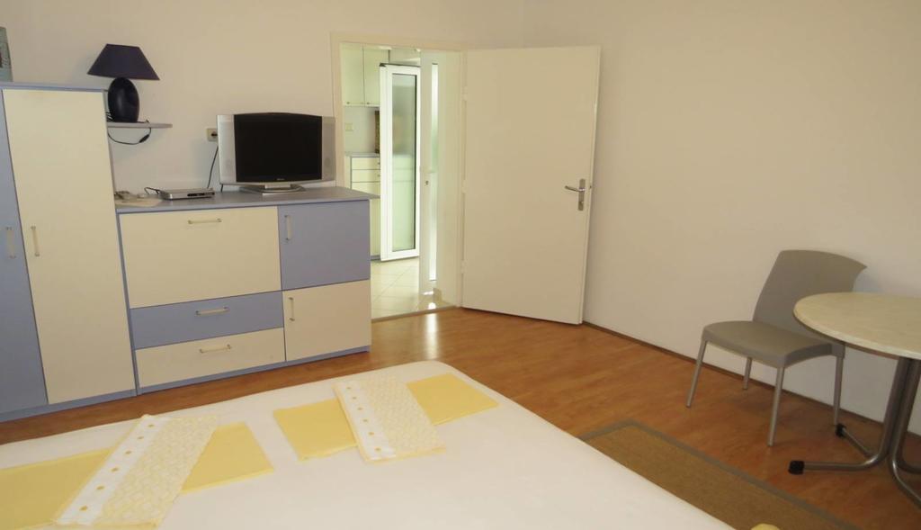 Corluka Apartment *